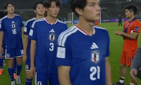中国官网-中国U23赛后1举动获日本球迷大赞:中国足球没那么糟糕!