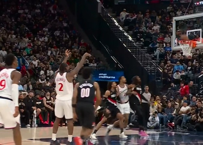 开元体育-稳稳的!小卡造杀伤罚球命中 个人连续第52场20+延续个人纪录